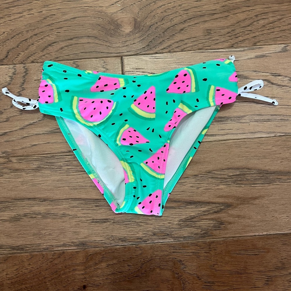 Girls NWOT swim bottoms